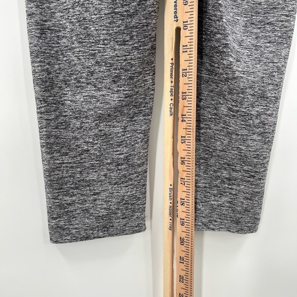 Victoria’s Secret Pink Grey Ultimate Leggings Ladies Small - Picture 4 of 8